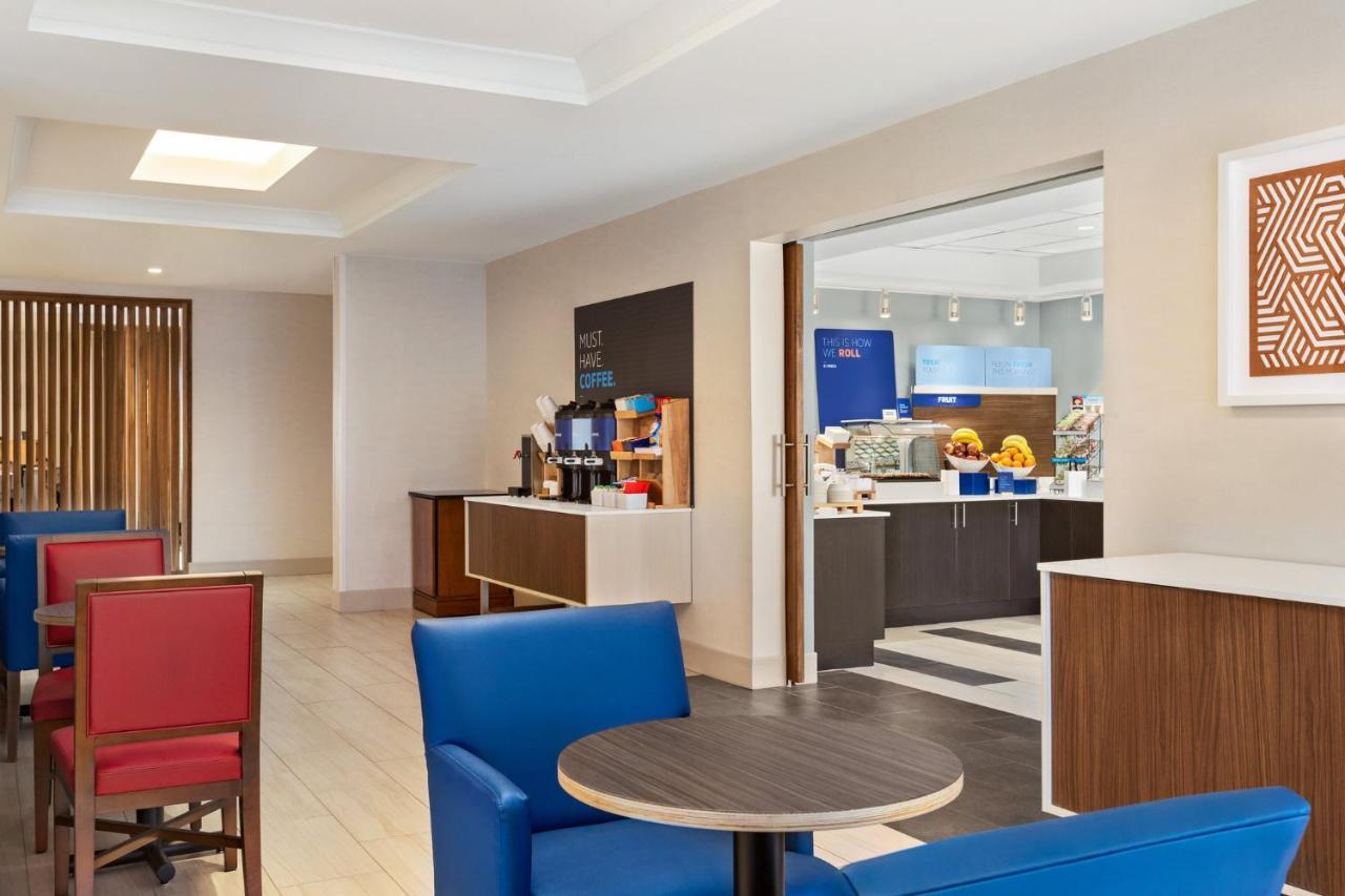 Express & Airport By Ihg Denver