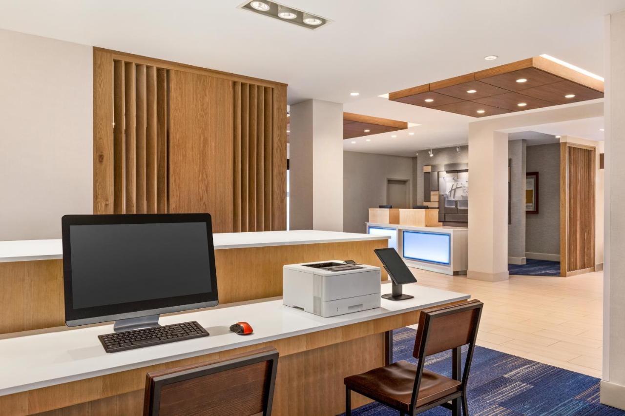 Express & Airport By Ihg DEN